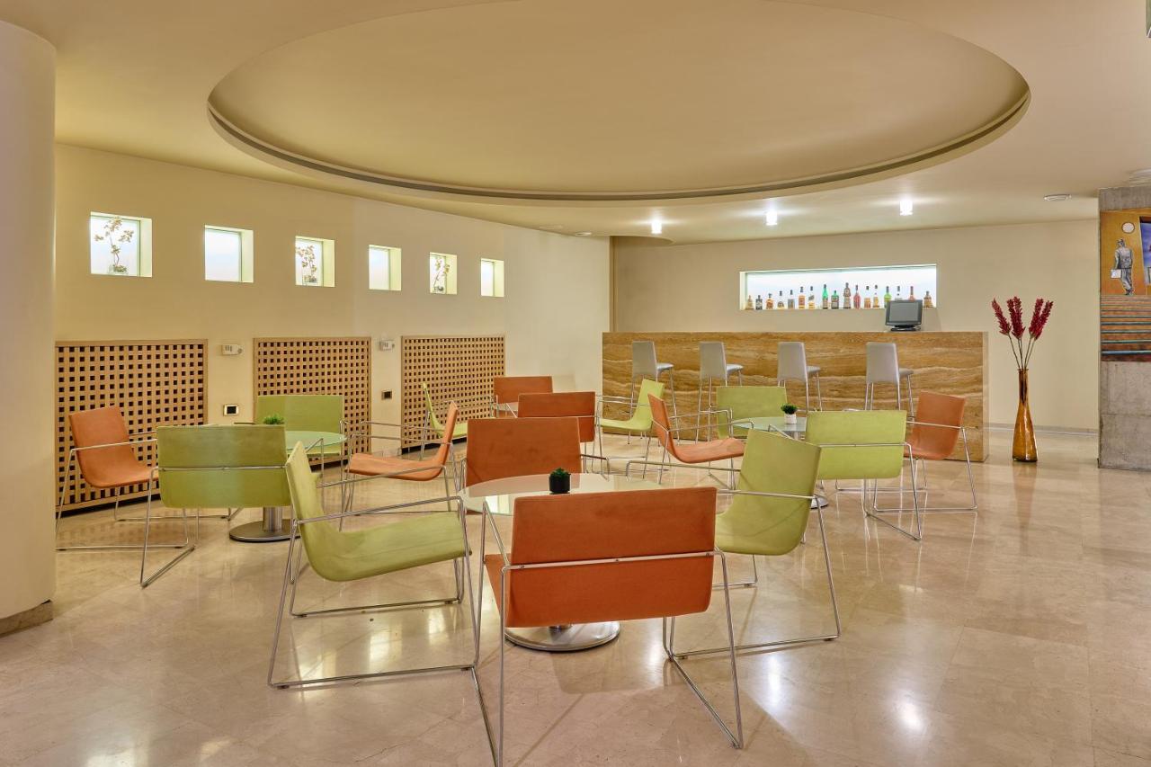 Macia Condor 4*
