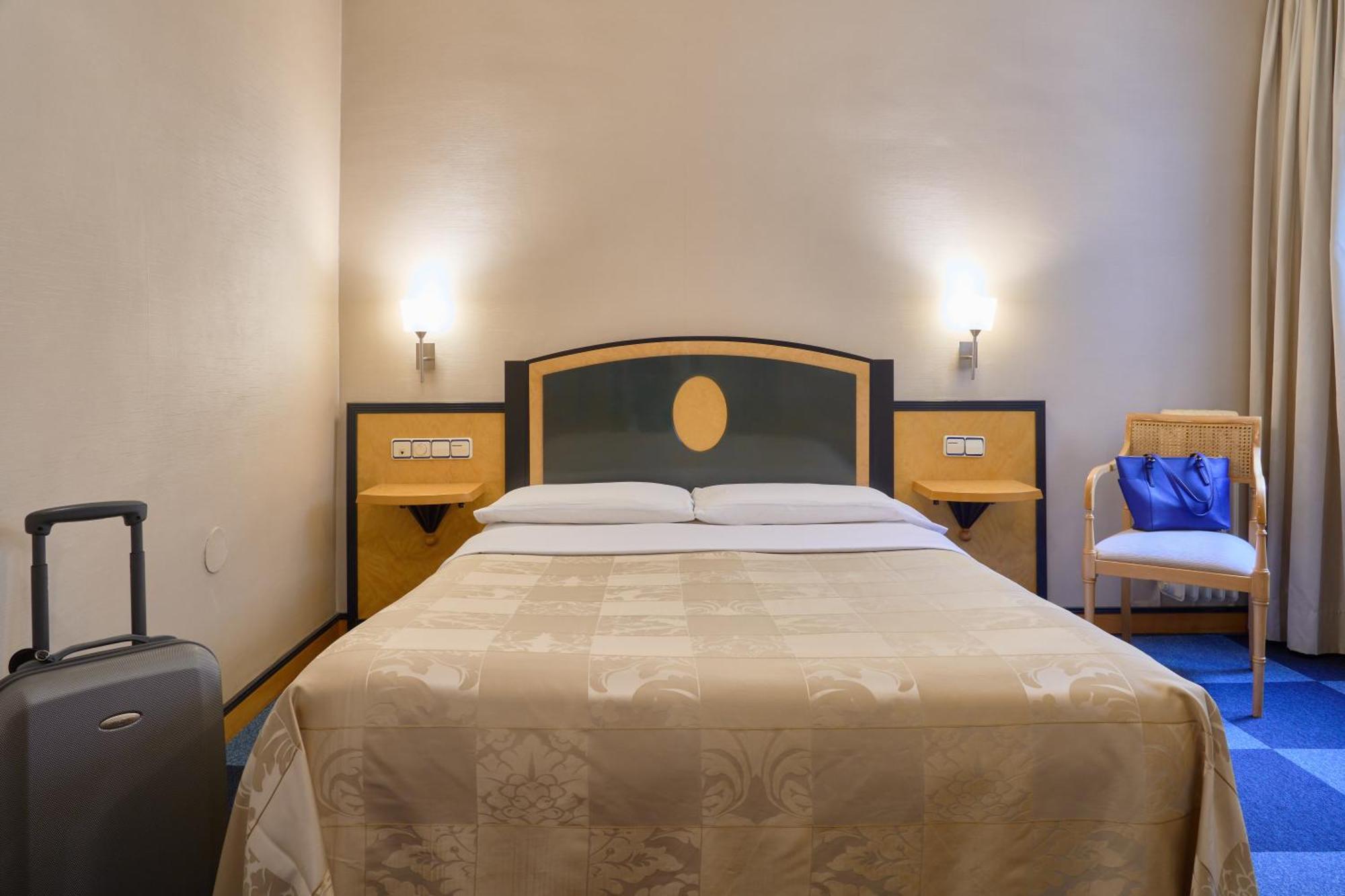 Macia Condor 4* Granada