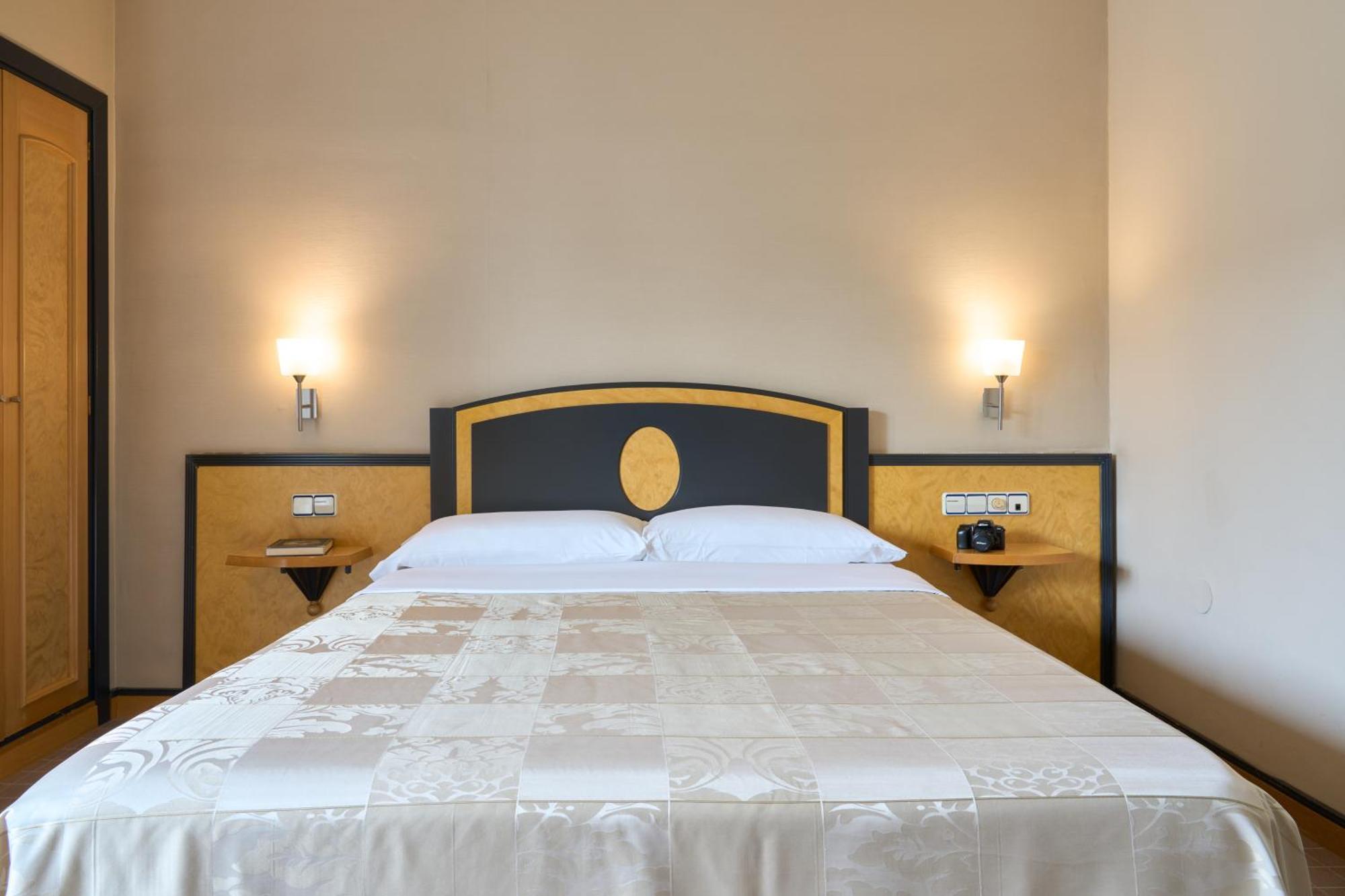 Macia Condor 4* Granada
